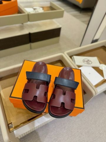 SANDAL NAM NỮ  Herme*s  * CHYPRE – DA TRƠN RƯỢU VANG, H-CUT ICONIC