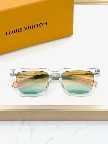 KÍNH RÂM NAM NỮ L V GỌNG SQUARE TRONG SUỐT – TRÒNG GRADIENT VÀNG XANH CỰC NỔI BẬT