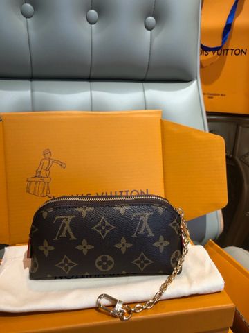 VÍ NHỎ L*V  LIPSTICK MONOGRAM – DÂY XÍCH TREO TÚI HOẶC MÓC KHOÁ