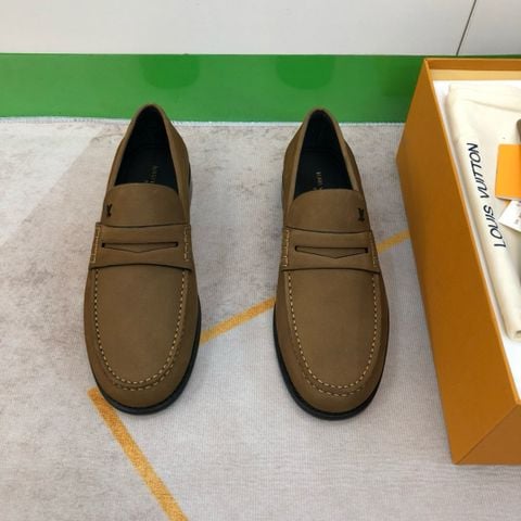 Giày nam L*V  Penny Loafer da bê lộn – phiên bản Order, limited edition