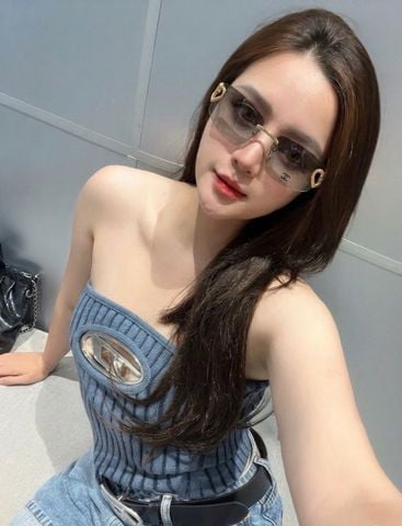 KÍNH RÂM NỮ C H HEART LOGO RIMLESS SUNGLASSES – PHOM KHÔNG VIỀN SANG CHẢNH, CHI TIẾT TRÁI TIM ĐÍNH ĐÁ