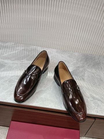 GIÀY NAM LOAFER FRG KHÓA GANCINI THANH LỊCH – DA BÊ BÓNG MỜ HOÀN THIỆN CAO CẤP