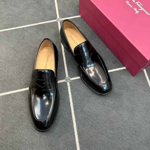 Giày nam loafer SALVATOR*E da bê Ý