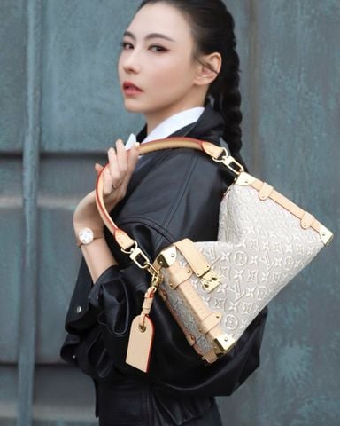 TÚI XÁCH NỮ L V SIDE TRUNK MM MONOGRAM EMBLÈME JACQUARD CANVAS, QUAI DA ĐAN THỦ CÔNG