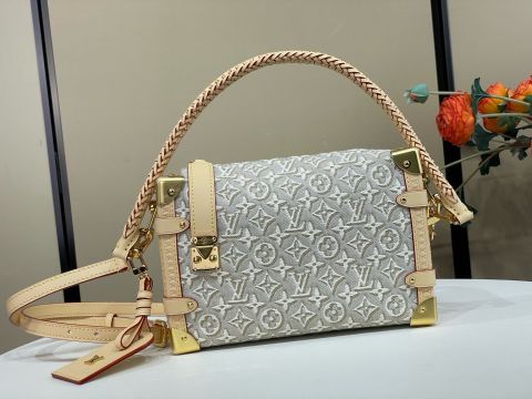 TÚI XÁCH NỮ L V SIDE TRUNK MM MONOGRAM EMBLÈME JACQUARD CANVAS, QUAI DA ĐAN THỦ CÔNG