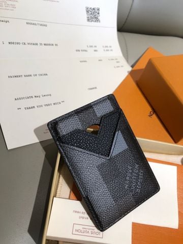 PHỤ KIỆN NAM NỮ L V – CARD HOLDER MAGNET MAGS*FE BIẾN CHIẾC IPHONE THÀNH “VÍ MINI” SIÊU SANG