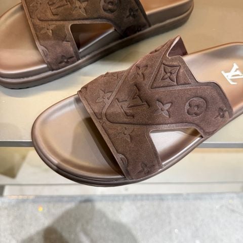 DÉP NAM L V VENICE MONOGRAM DẬP NỔI ĐẾ DÀY ÊM CHÂN