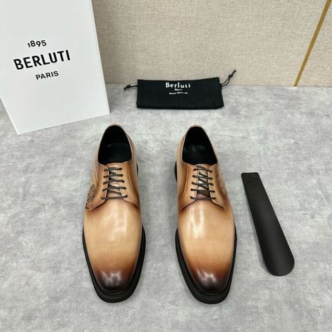 GIÀY NAM BERLUT* DERBY NEW ALESSIO SCRITTO – PATINA THỦ CÔNG, ĐẾ DÀY HAI TONE
