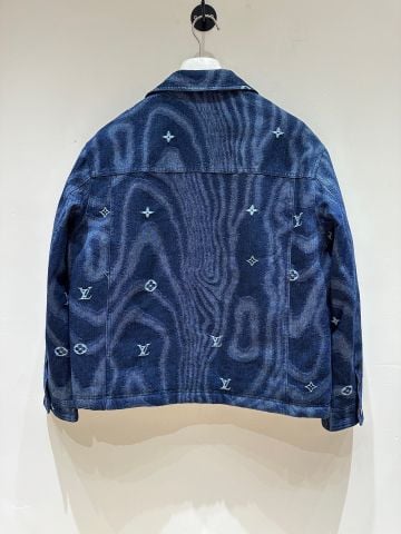 ÁO KHOÁC PHAO NAM L V PHOM CỔ BẺ HALF-ZIP DENIM MONOGRAM