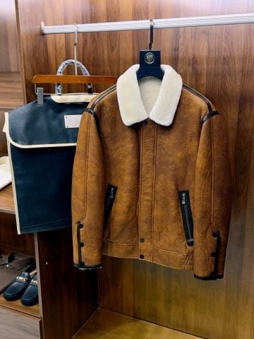 ÁO KHOÁC DA LỘN NAM LÓT LÔNG CỪU 1 LỚP – HIỆU ỨNG CỔ ĐIỂN LÀM CŨ, CỔ BẺ LÓT LÔNG SANG TRỌNG