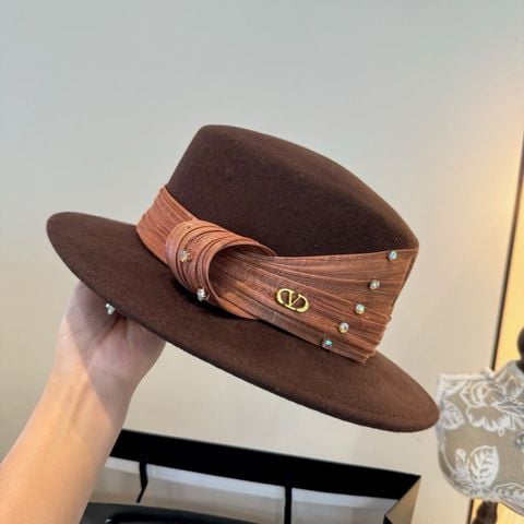 MŨ PHỚT NỮ CN DÁNG BOATER PHONG THÁI QUÝ CÔ – ĐIỂM NHẤN RIBBON SIGNATURE