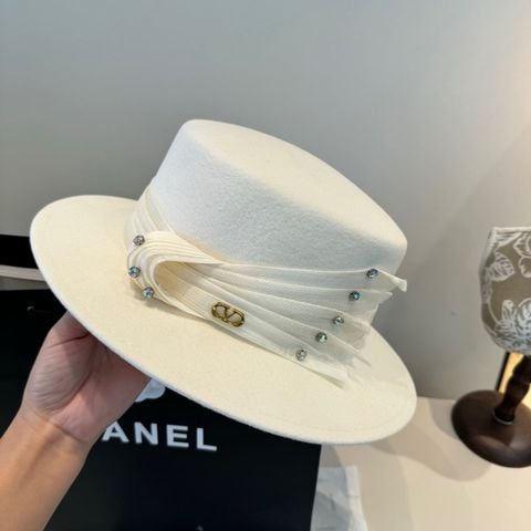 MŨ PHỚT NỮ CN DÁNG BOATER PHONG THÁI QUÝ CÔ – ĐIỂM NHẤN RIBBON SIGNATURE