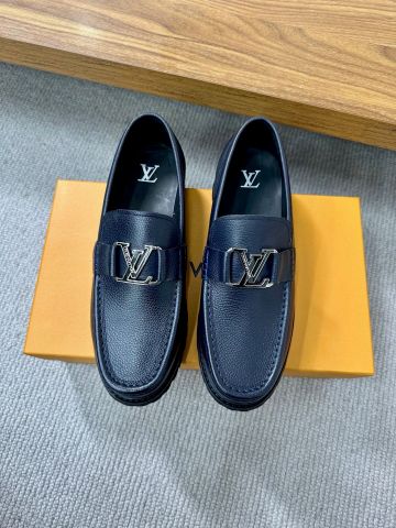 GIÀY NAM LOAFER L V KHÓA LOGO KIM LOẠI – PHOM CHUẨN QUÝ ÔNG