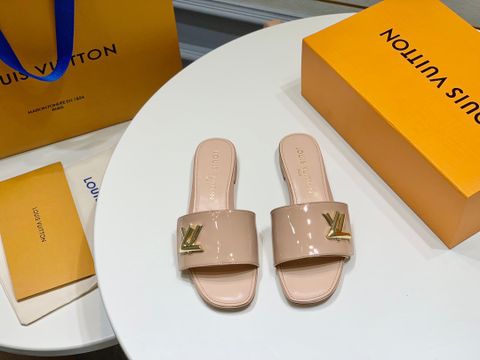 DÉP NỮ LV* SHAKE MULE – DA BÓNG | GÓT BỆT & 5.5CM | KHÓA V TWIST