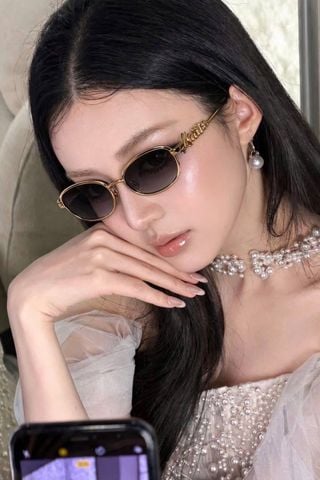 KÍNH MẮT NỮ L V SIGNATURE GỌNG KIM LOẠI MẢNH, CHỮ KÝ NỔI 3D CỰC ĐỘC