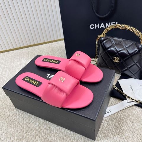 DÉP SLIDE NỮ CHNEL* 2025 – DA CỪU MỀM, ĐẾ DA, LOGO VÀNG THANH LỊCH