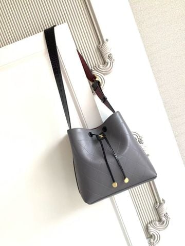 TÚI BUCKET NỮ C N SILHOUETTE MỀM DỰNG, DA BÊ CHẦN TRÁM