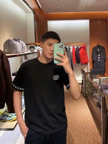 ÁO THUN NAM DỆT JACQUARD CHỮ KÝ TINH XẢO FORM RỘNG SANG GỌN