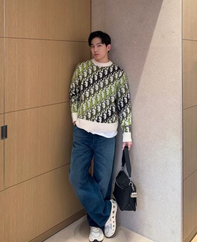 ÁO LEN UNISEX DR DỆT JACQUARD OBLIQUE LOGO CỔ TRÒN