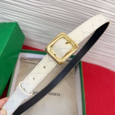 DÂY NỊT NỮ BV BẢN 2.0CM DẬP VÂN DA SANG TRỌNG – KHÓA VUÔNG TINH TẾ