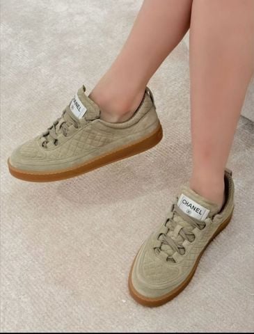 GIÀY SNEAKER NỮ PHOM THẤP CỔ – DA LỘN CHẦN Ô QUẢ TRÁM, ĐẾ CAO SU CHỐNG TRƯỢT