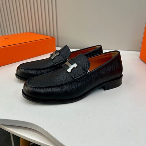GIÀY NAM LOAFER H M DA BÒ HẠT CAO CẤP – ĐAI CHỮ H TINH XẢO, FORM SANG GỌN