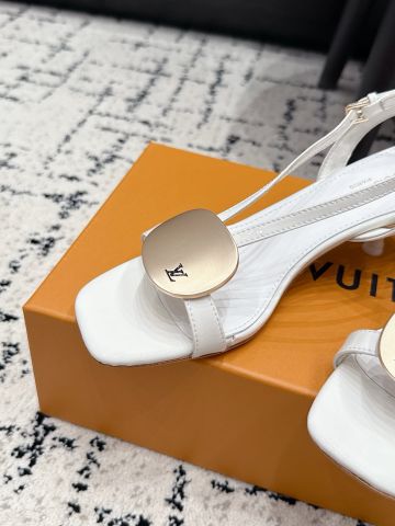 SANDAL NỮ GÓT CAO TREASURE PHOM MŨI VUÔNG – KHÓA TRÒN KIM LOẠI