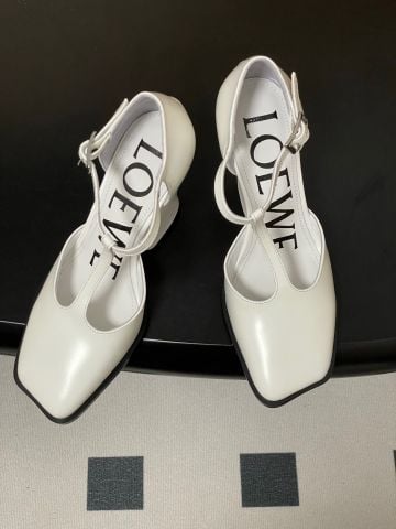 GIÀY CAO GÓT NỮ LW QUAI CHỮ T THANH LỊCH – MŨI VUÔNG SANG TRỌNG, GÓT VUÔNG 9CM TÔN DÁNG