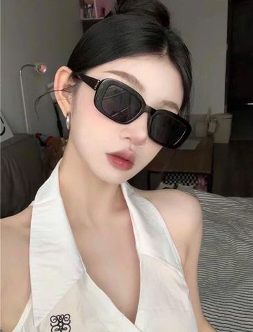 KÍNH MẮT NỮ SL FORM VUÔNG BẢN LỚN LOGO KIM LOẠI SẮC SẢO