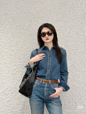 ÁO SƠ MI DENIM NỮ Y S L – PHOM RELAXED HIỆN ĐẠI, THÊU CASSANDRE TINH TẾ
