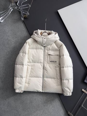 ÁO PHAO NAM MC PHOM SHORT HOODED DẬP HOẠ TIẾT ẨN – LÔNG VŨ TRẮNG CAO CẤP