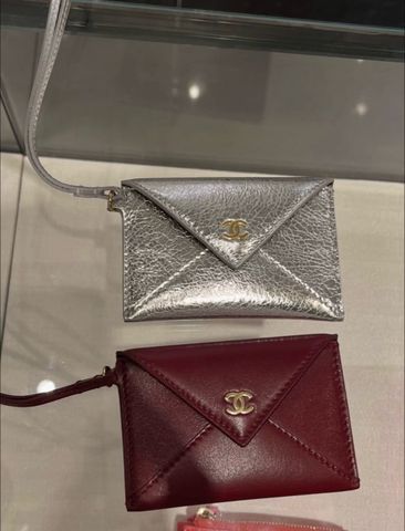 VÍ ĐỰNG THẺ NỮ C N 26X DÁNG PHONG BÌ KIÊM BAG CHARM – DA BÊ BONAUDO