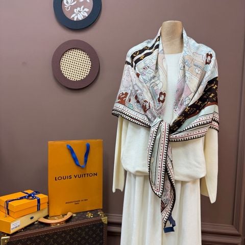 KHĂN CHOÀNG NAM NỮ LV* CASHMERE PHA LỤA – VIỀN CUỐN TAY, NHẸ & ẤM