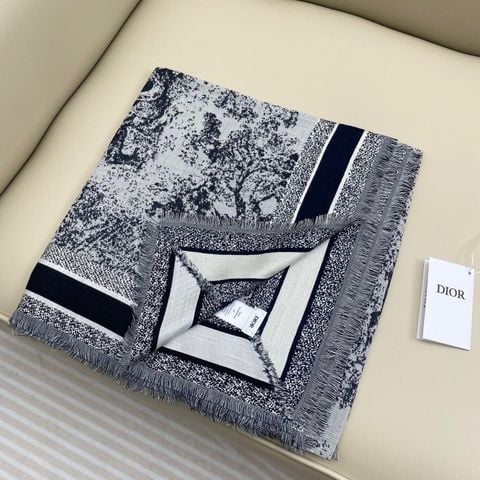 KHĂN CHOÀNG UNISEX CD* JACQUARD TOILE DE JOUY 140 — MỀM MỊN, TUA RUA CỔ ĐIỂN