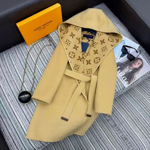 ÁO KHOÁC DẠ NỮ LOU* DÁNG DÀI CÓ MŨ HỌA TIẾT MONOGRAM ĐAI EO