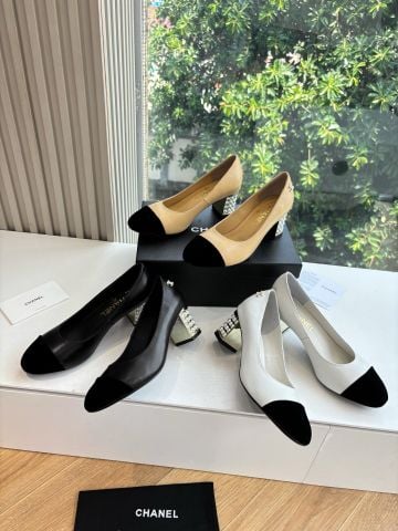 Giày cao gót CHNEL*  hai tông cổ điển gót trang trí 6cm