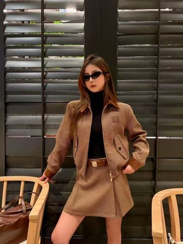 BỘ ÁO KHOÁC VÁY NỮ MIU* HOUNDSTOOTH CỔ BẺ LỨT THÊU CHỮ SIÊU XINH