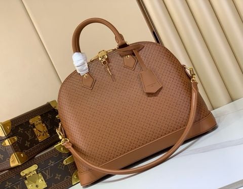 TÚI XÁCH NỮ L V ALMA MM SOFT MINIGRAM DA BÊ DẬP NỔI HỌA TIẾT HAI TONE, PHOM VÒM RỘNG RÃI KÈM DÂY ĐEO RỜI
