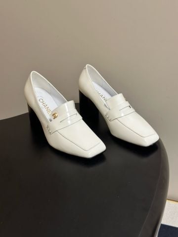 GIÀY LOAFER CAO GÓT NỮ C N MŨI VUÔNG CỔ ĐIỂN – DA BÒ BÓNG