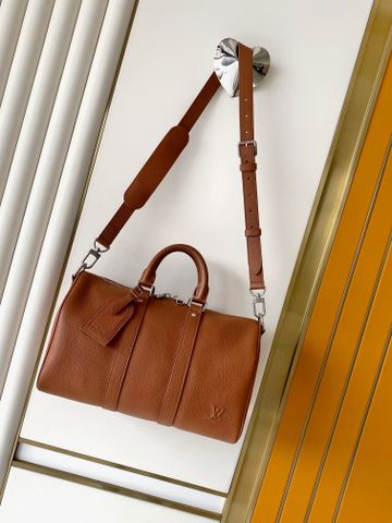 TÚI DU LỊCH UNISEX L V AEROGRAM KEEPALL BANDOULIÈRE 35 DA BÒ HẠT CAO CẤP