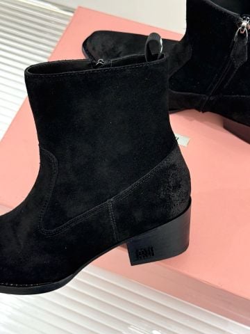 GIÀY BOOT NỮ M M PHOM WESTERN MŨI NHỌN DA BÊ SUEDE