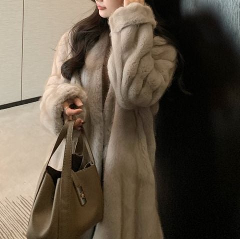ÁO KHOÁC LÔNG NỮ CD PHONG CÁCH OLD MONEY – LÔNG NHÂN TẠO CAO CẤP NHÌN RẤT THẬT, TRANG TRỌNG, TÔN DIỆN MẠO