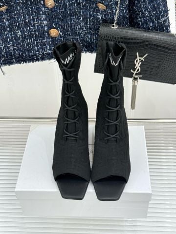 SANDAL BOOT NỮ B M PB MONOGRAM KNIT WEDGE – MŨI VUÔNG HỞ NGÓN, GÓT XUỒNG ÁNH VÀNG
