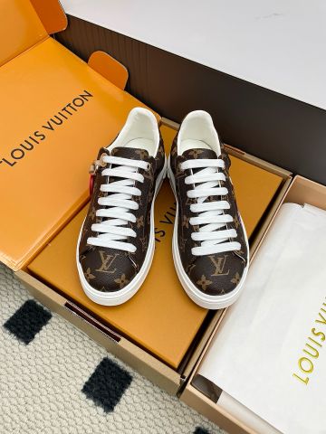 GIÀY NỮ L*V STADIUM – MONOGRAM ĐỘC ĐÁO