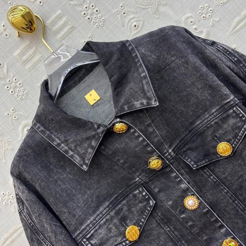 ÁO KHOÁC JEAN NỮ SCH* CROPPED TAY DƠI WASH ĐEN NÚT VÀNG