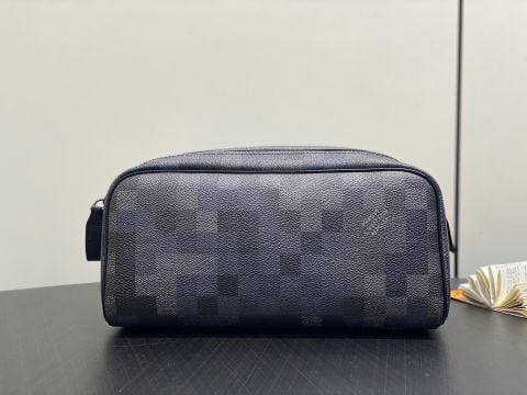 Túi L*V Damoflage Dopp Kit