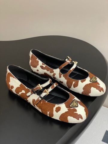 GIÀY BỆT NỮ PRD DÁNG MARY JANE PONY HAIR LOGO TAM GIÁC TÔN NÉT SANG CHUẨN Ý