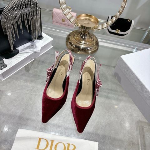 GIÀY CAO GÓT NỮ DR MŨI NHỌN SLINGBACK RUY BĂNG SIGNATURE – NHUNG MỊN SANG