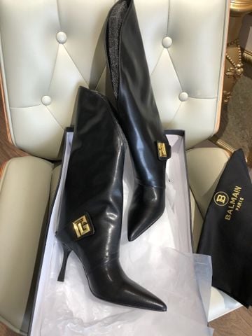BOOT NỮ BLM TWIST 25FW PHOM VẶN XOẮN KIẾN TRÚC – MŨI NHỌN SẮC NÉT – GÓT MẢNH 9.5CM