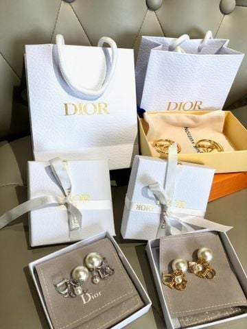 BÔNG TAI NỮ D* DÒNG TRIBALES NGỌC TRAI KÉP CHARM CHỮ CD RỦ NHẸ ĐÍNH ĐÁ SÁNG